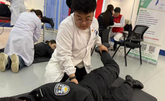 【湖南教育电视台】湖南省康复医院走进长沙巡特警支队 为 “蓝盾” 筑牢健康防线